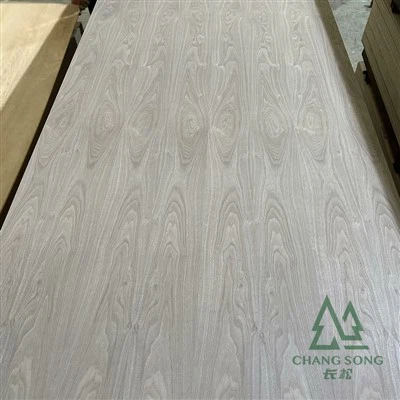 Noguera negra enfrontat a la contraplacada de 18 mm