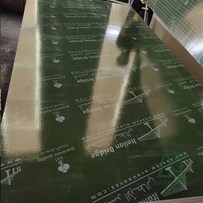 Film de construcció enfrontat a contraplacat