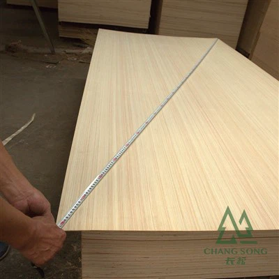 EV Poplar enfrontat a contraplacat