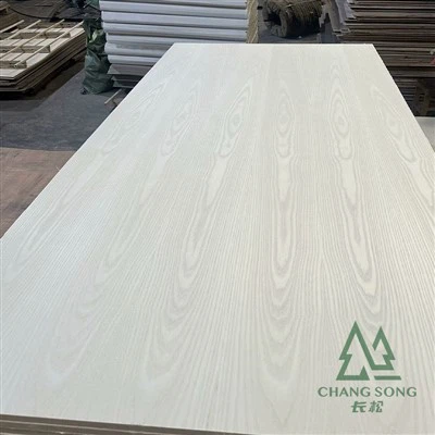 Contraxapat de xapa de roure vermell